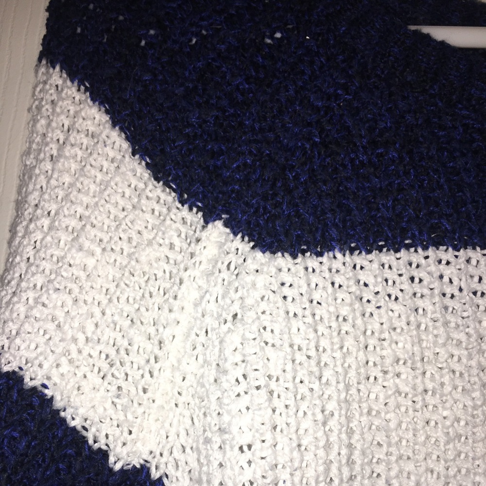Abercrombie & Fitch cableknit sweater